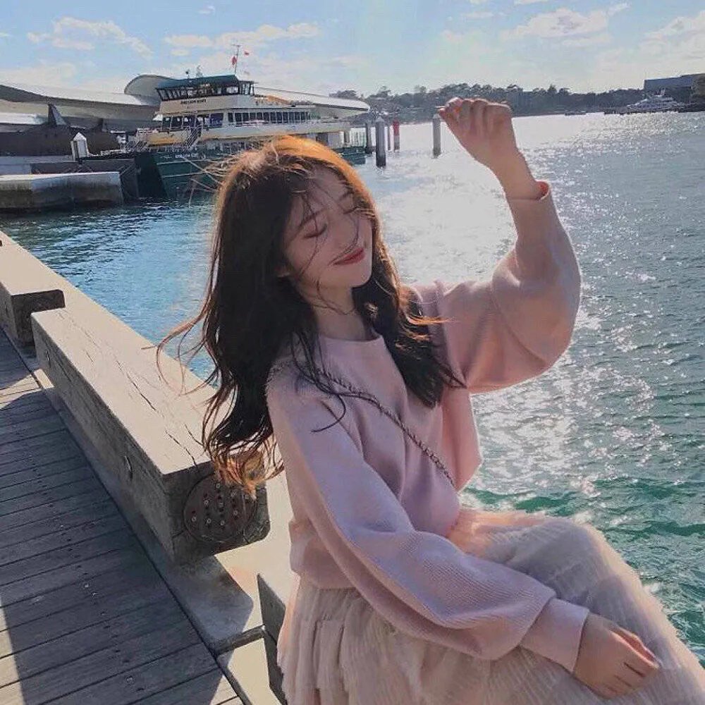 小犬与女孩