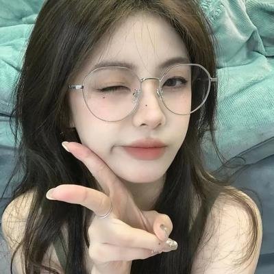 驼背人与舞女